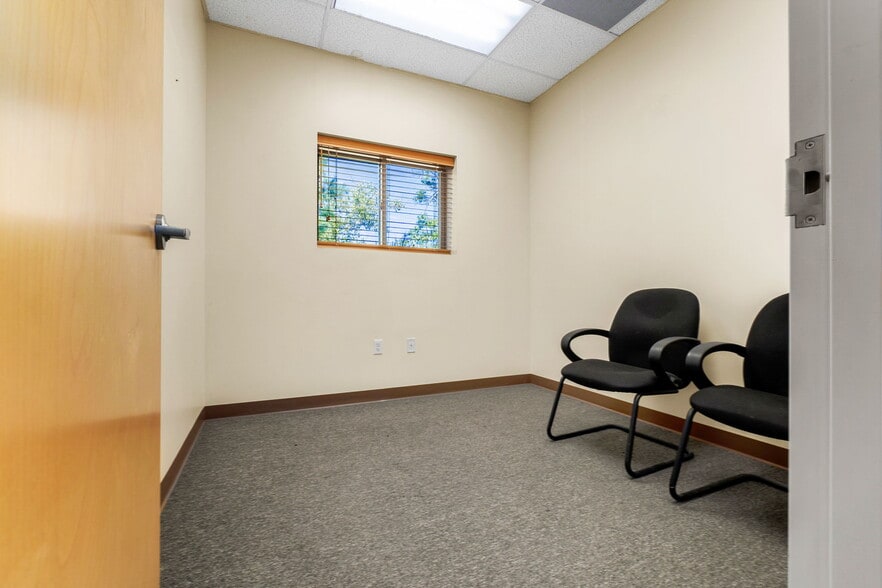 3 Ajootian Way, Middleton, MA for sale - Building Photo - Image 3 of 27