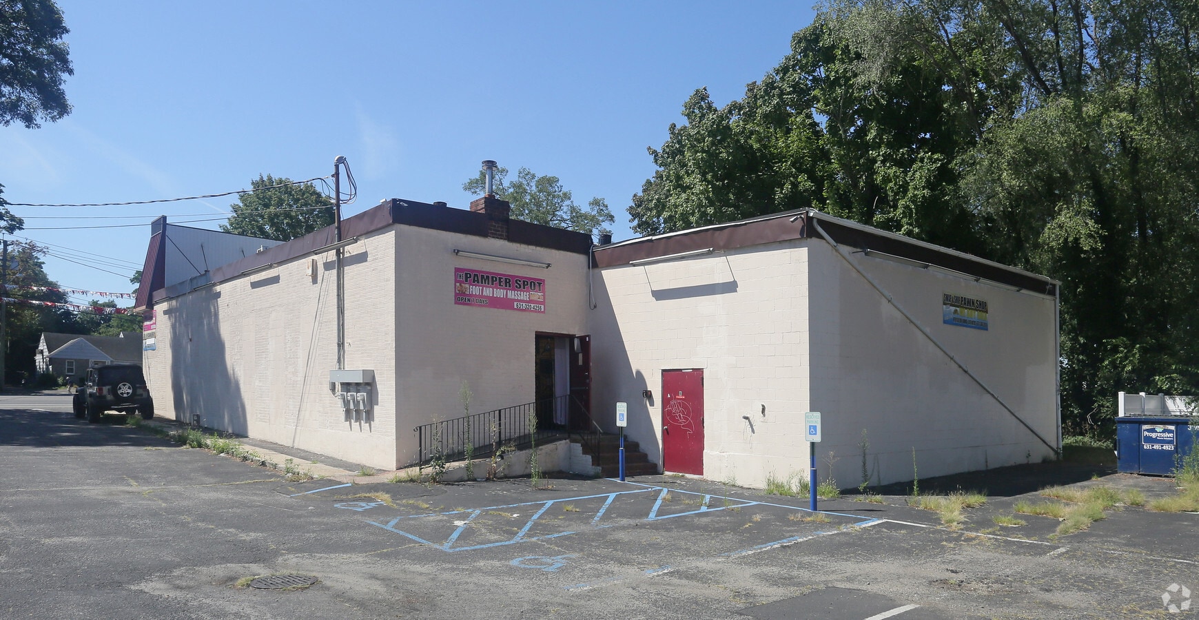 945 Middle Country Rd, Selden, NY 11784