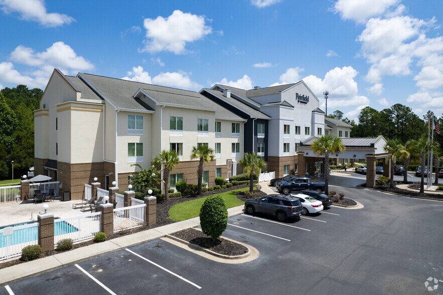 1494 E Oglethorpe Hwy, Hinesville, GA for sale - Primary Photo - Image 1 of 1