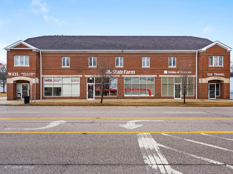 1300-1308 Waukegan Rd, Glenview, IL for lease - Building Photo - Image 2 of 23