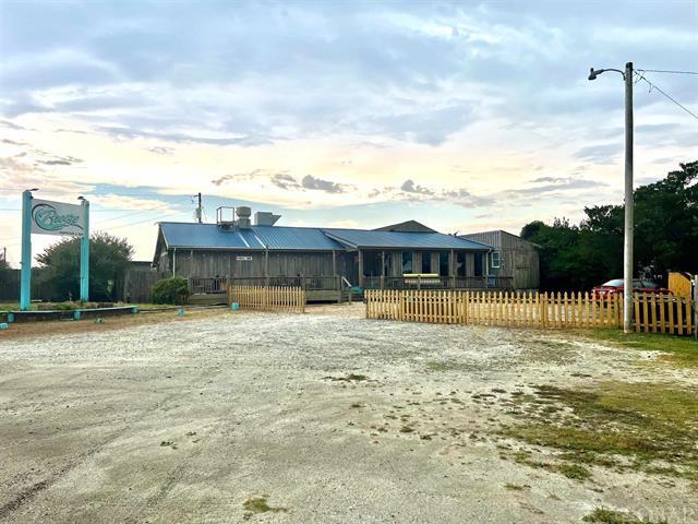 1050 Irvin Garrish Hwy, Ocracoke, NC for sale Primary Photo- Image 1 of 34