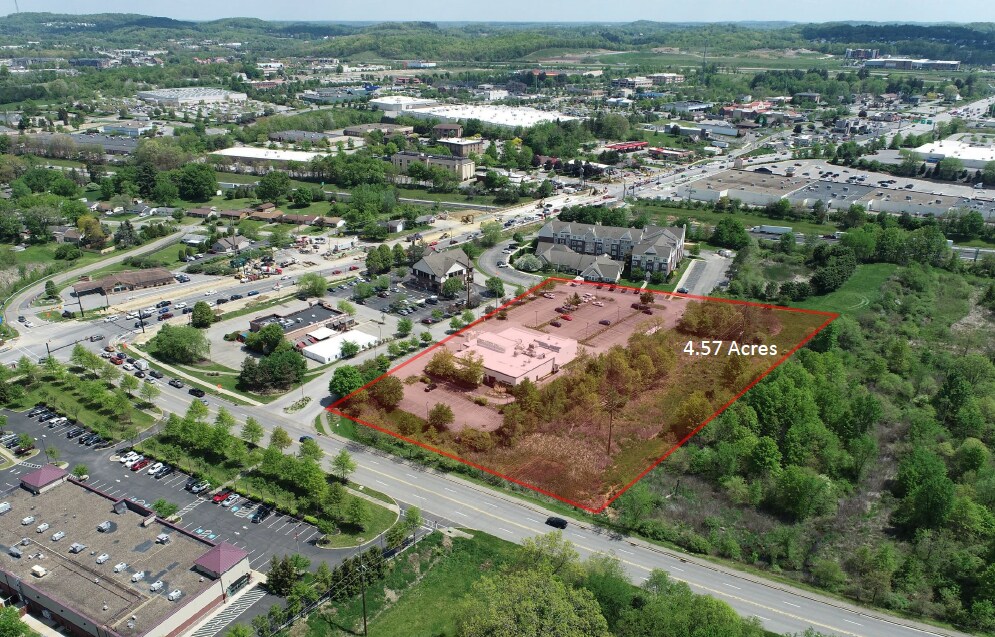 1298 Freedom Rd, Cranberry Township, PA 16066