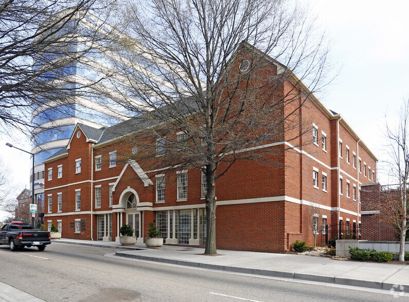 606 W Main St, Knoxville, TN for sale - Primary Photo - Image 1 of 1