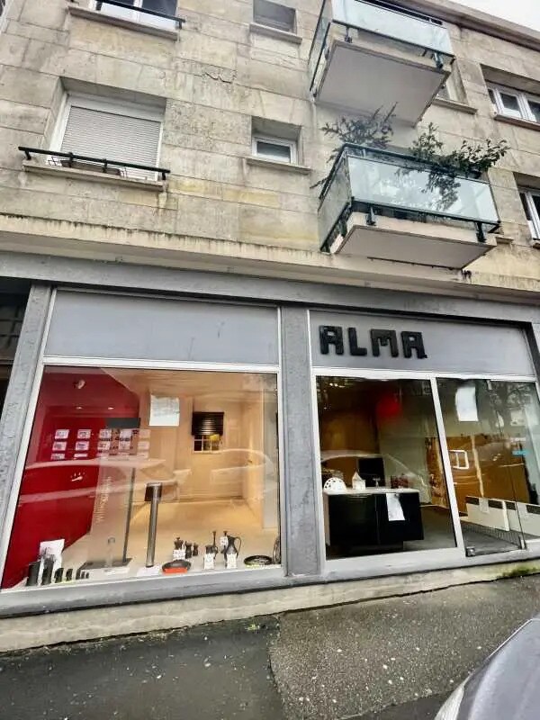 Retail in Rouen for sale Building Photo- Image 1 of 7