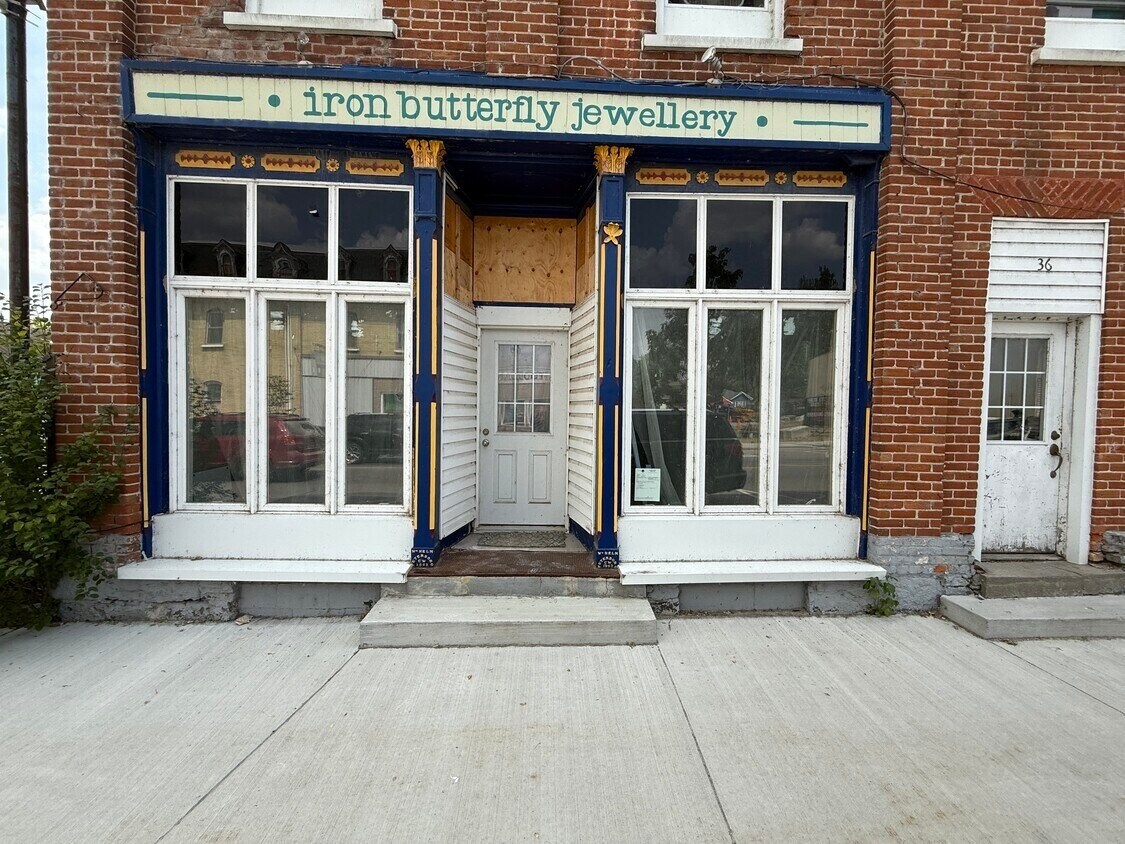 34-36 King St E, Omemee, ON for lease Building Photo- Image 1 of 3