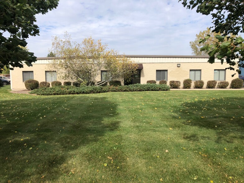 2510 Hiller Rdg, Johnsburg, IL for sale - Building Photo - Image 1 of 1