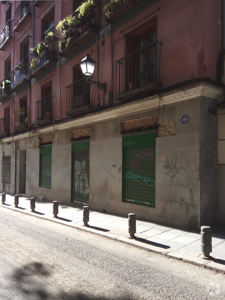 Calle Humilladero, 30, Madrid, Madrid for sale - Building Photo - Image 1 of 1