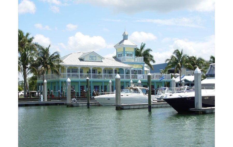 2500 Main St, Fort Myers, FL for sale Building Photo- Image 1 of 1