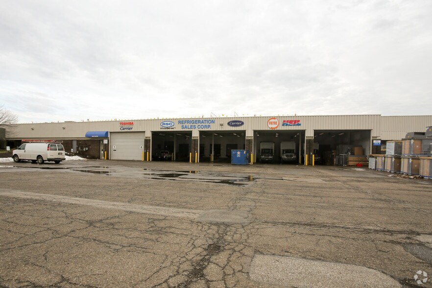 9450 Allen Dr, Valley View, OH 44125 Industrial for Lease
