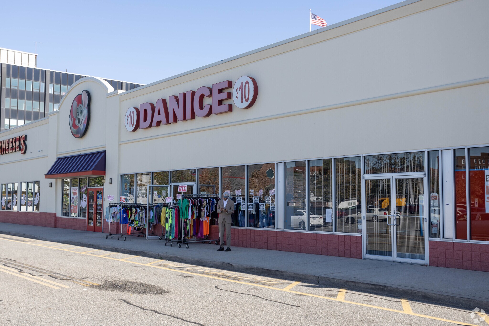 132172 Fulton Ave, Hempstead, NY 11550 The Hub Shopping Center