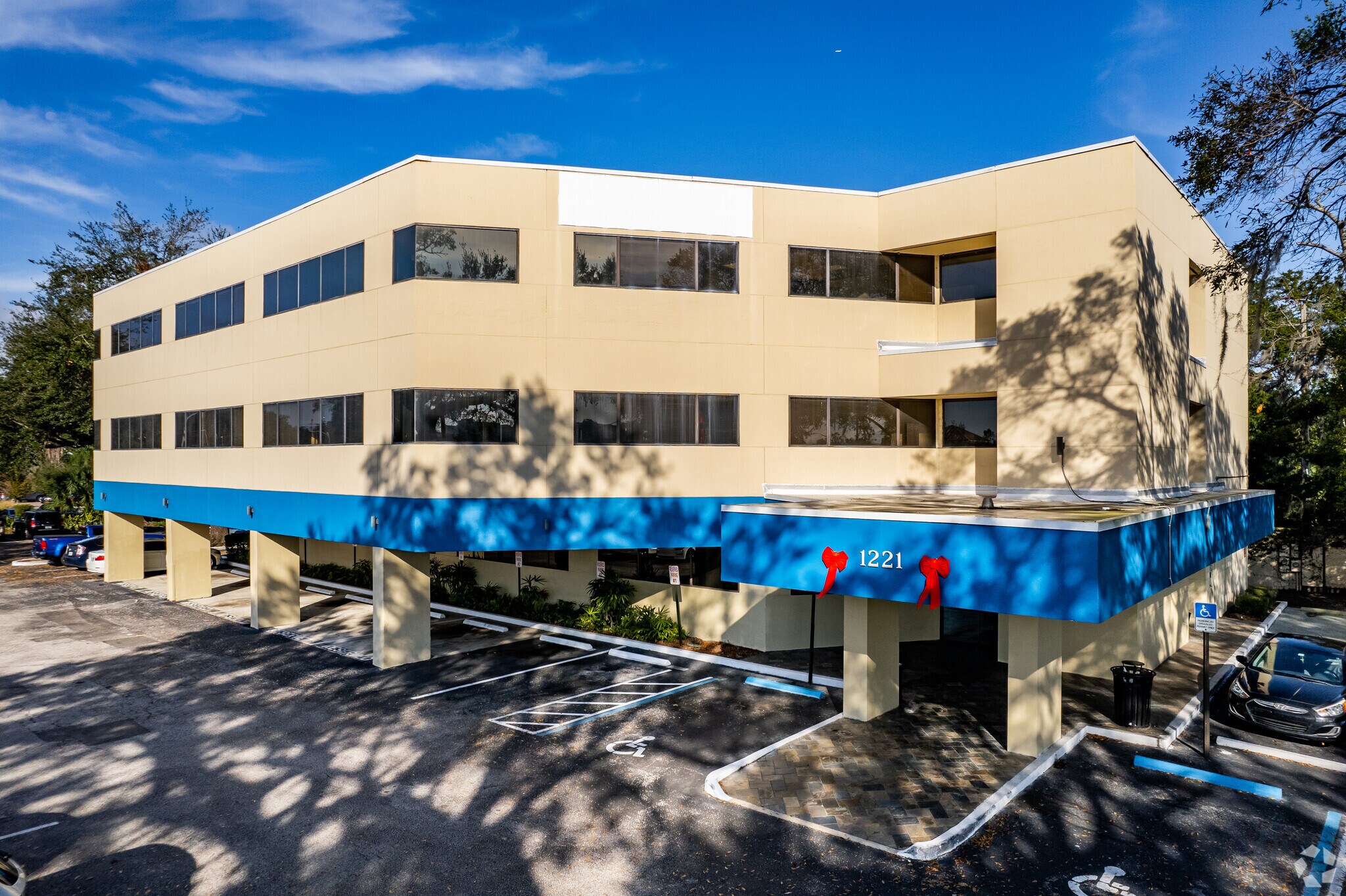 1221 W Colonial Dr, Orlando, FL for lease Primary Photo- Image 1 of 7