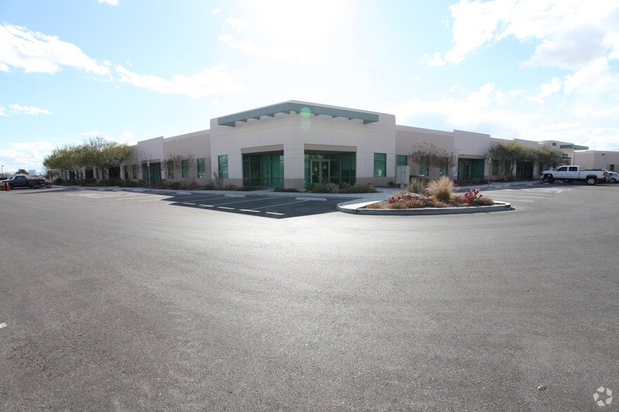 2480 N Decatur Blvd, Las Vegas, NV for lease - Building Photo - Image 1 of 1