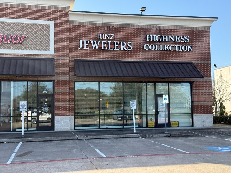 6504-6510 Highway 90A, Sugar Land, TX for lease - Building Photo - Image 1 of 9