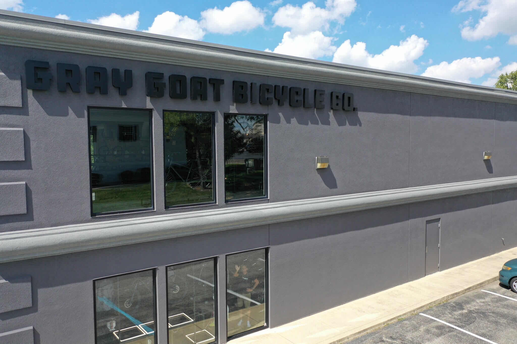 3850 E Southport Rd, Indianapolis, IN 46237 Retail for Sale