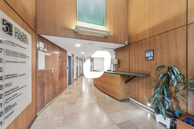 Office in Paris for lease - Lobby - Image 2 of 3