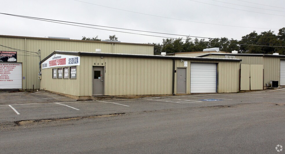 609 W Whitestone Blvd, Cedar Park, TX for sale - Primary Photo - Image 1 of 1
