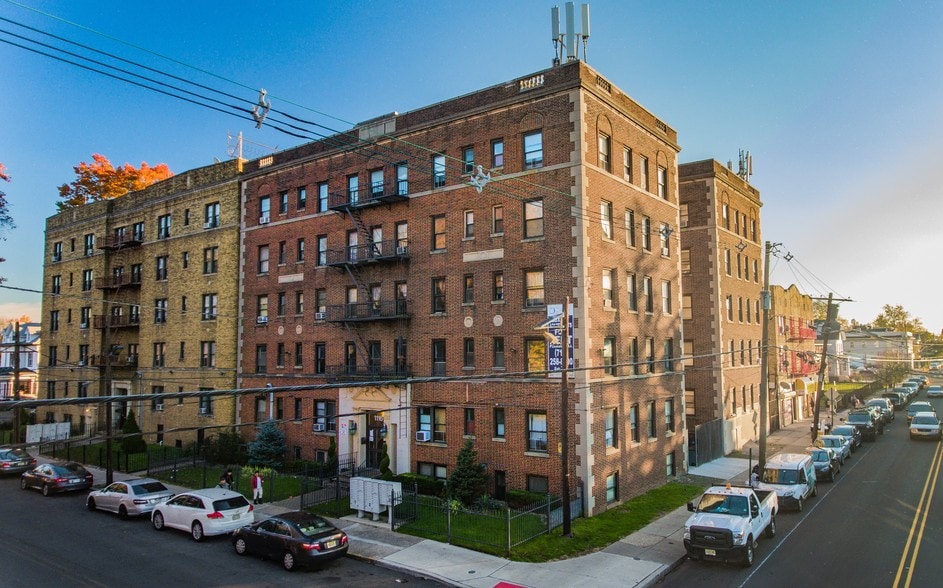 1116-1120 Anna St, Elizabeth, NJ for sale - Building Photo - Image 1 of 12