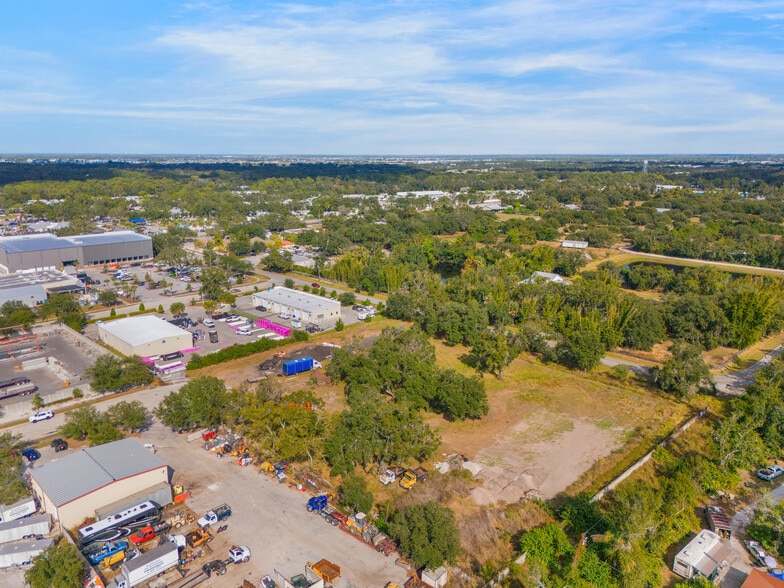 7600 Artemus Cir, Sarasota, FL for sale - Building Photo - Image 3 of 6