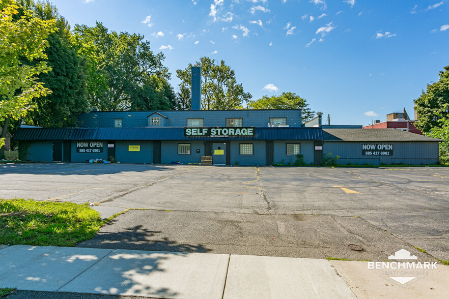 169-171 Flanders St, Rochester, NY for sale - Building Photo - Image 1 of 15