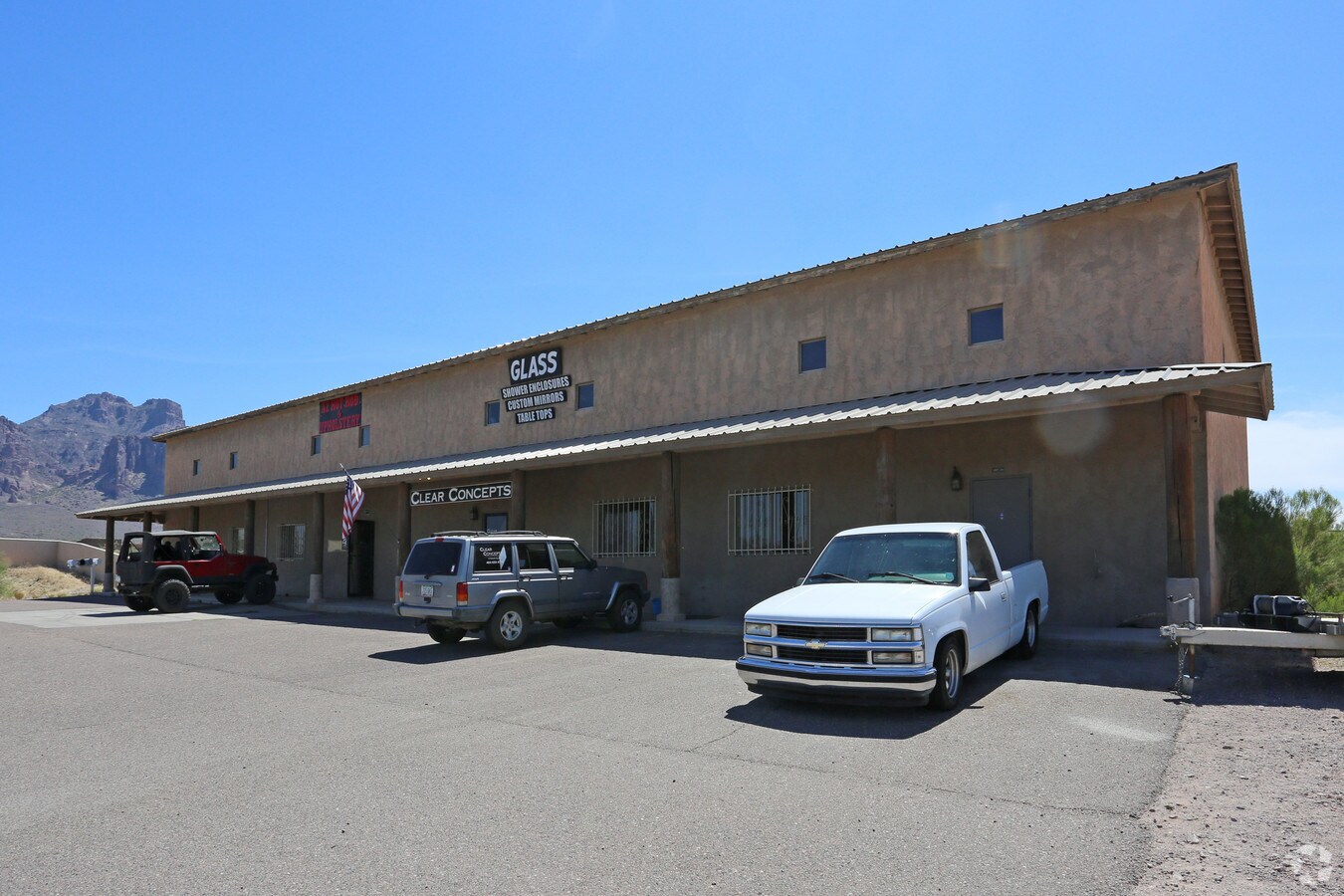 3695 E Apache Trl, Apache Junction, AZ 85219