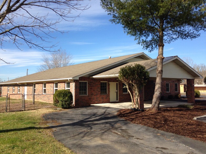 103 Adams Rd, Oak Ridge, TN for sale - Building Photo - Image 1 of 1