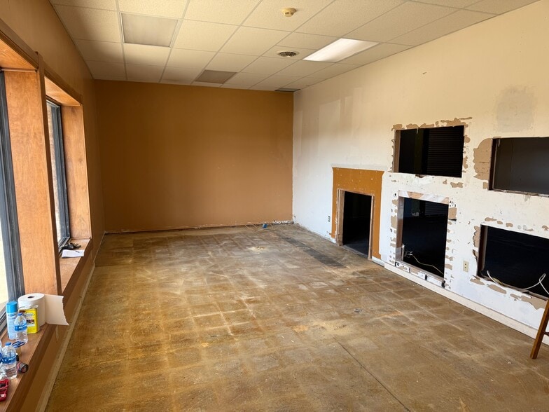 6001 N US Highway 31, Whiteland, IN for lease - Building Photo - Image 3 of 9