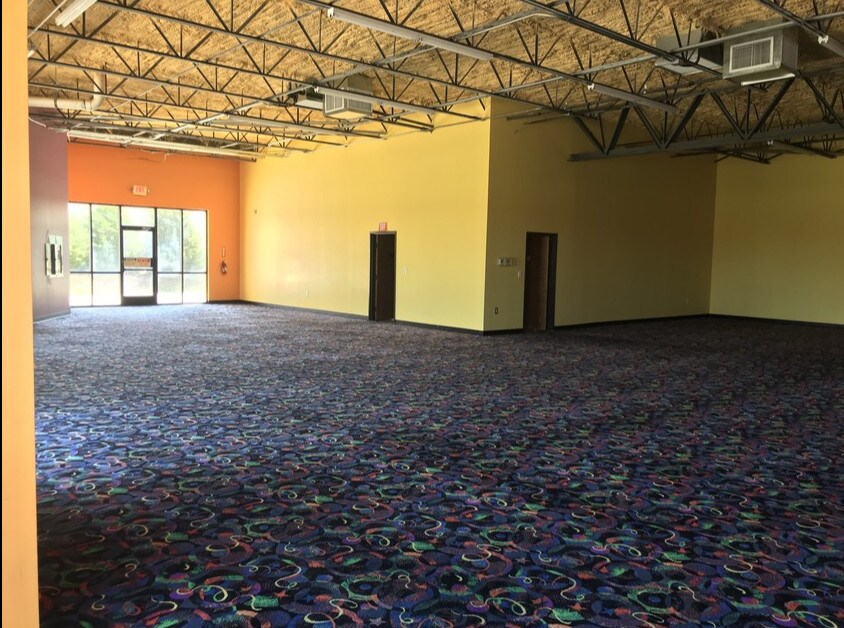 6851 Matlock Rd, Arlington, TX 76002