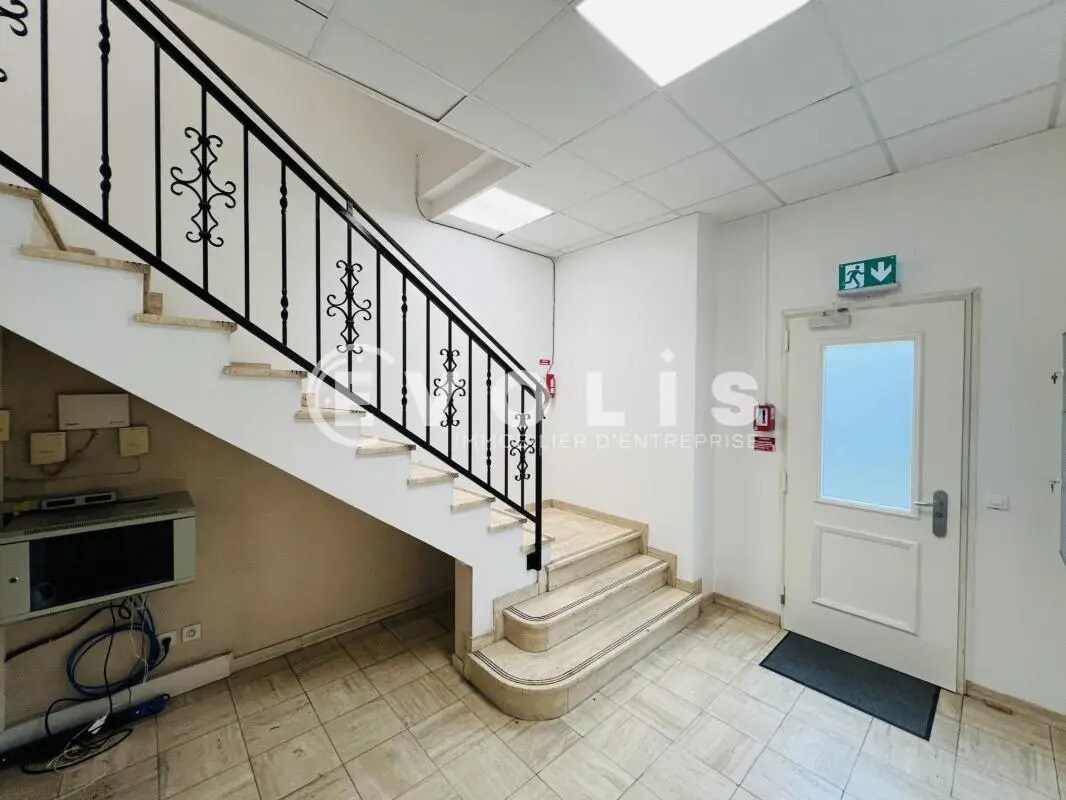 Office in Villemomble for sale Interior Photo- Image 1 of 16