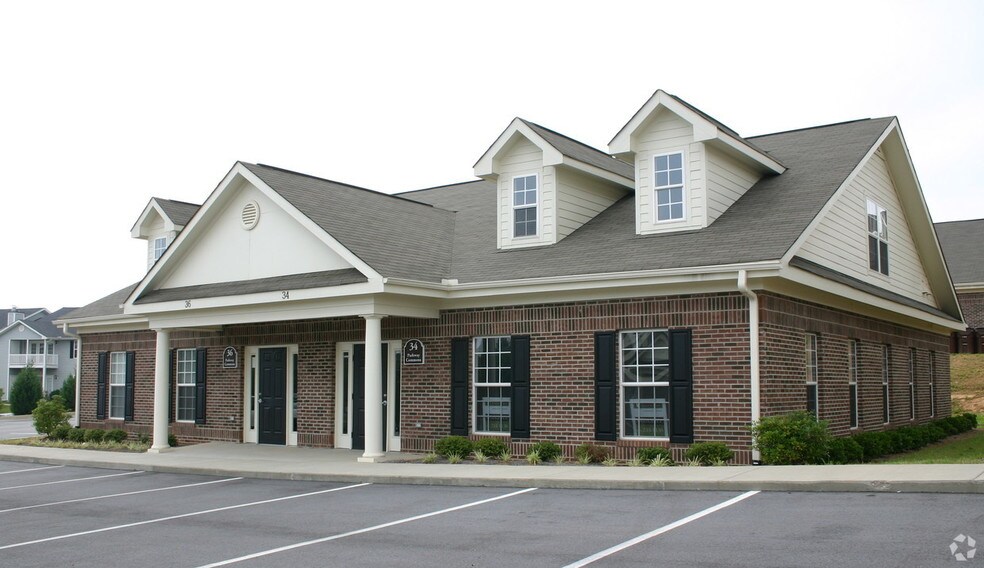 34 Parkway Commons Way, Greer, SC for sale - Primary Photo - Image 1 of 1