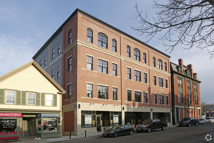 380 Main St, Stoneham, MA for lease - Primary Photo - Image 1 of 5