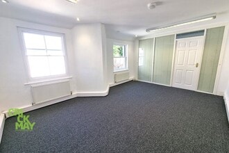 22 London Rd, Horsham for lease Interior Photo- Image 1 of 5