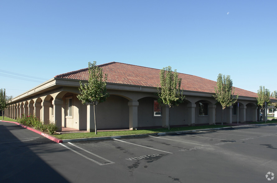 3255-3275 W Figarden Dr, Fresno, CA 93711 - Office for Lease | LoopNet