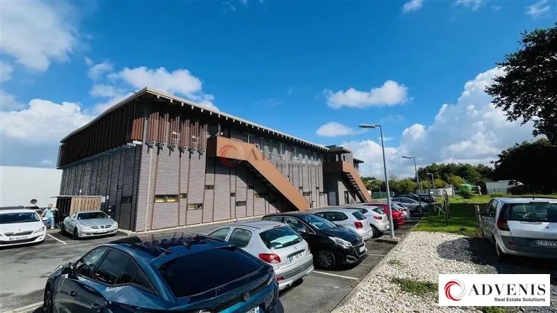 Office in Mérignac for lease Building Photo- Image 1 of 13