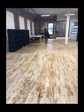 37 Greenpoint Ave, Brooklyn, NY for lease Interior Photo- Image 1 of 3
