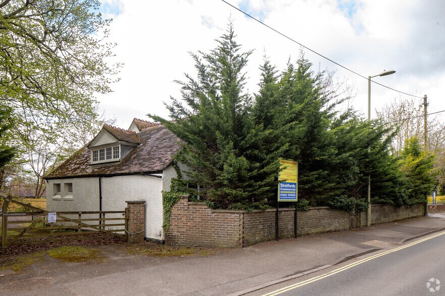 41 Weyhill Rd, Andover, SP10 3AN Meeting Hall