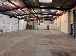 Unit 1-2 Uphall Rd, Ilford for lease Interior Photo- Image 2 of 3