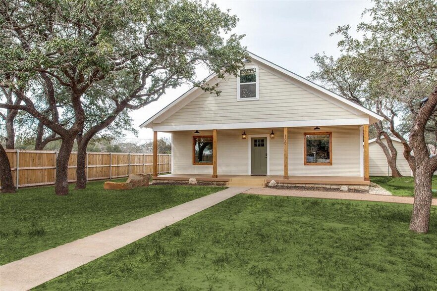 100 Reed Rd, Granbury, TX for sale - Primary Photo - Image 1 of 1