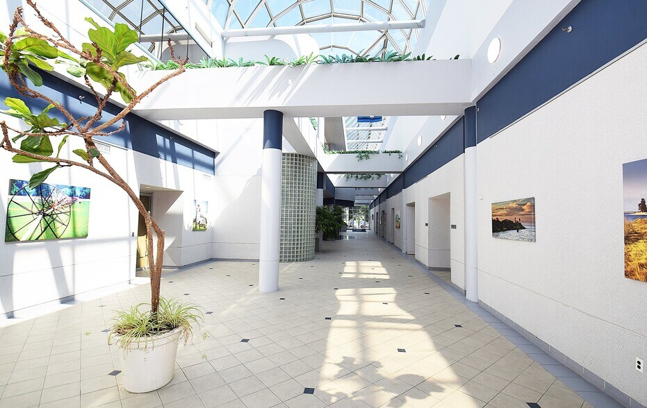 25 Melville Park Rd, Melville, NY 11747 Melville Corporate Plaza