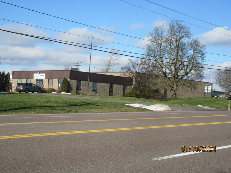 7461 Henry Clay Blvd, Liverpool, NY for sale - Building Photo - Image 1 of 1