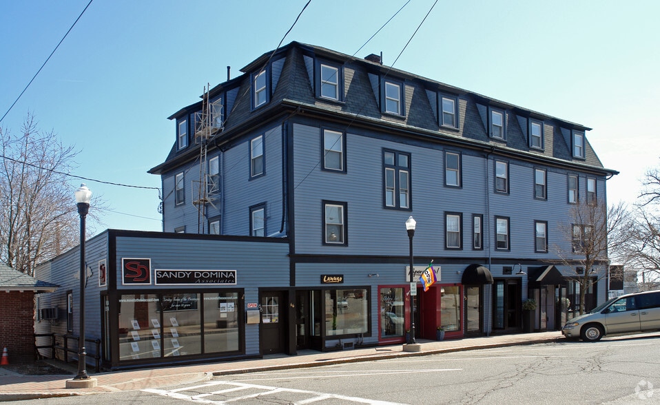 60-68 Wallingford Sq, Kittery, ME for sale - Building Photo - Image 2 of 2