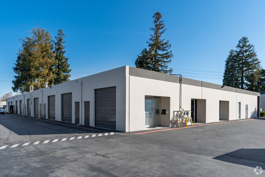 3058-3074 Scott Blvd, Santa Clara, CA for lease - Building Photo - Image 3 of 8