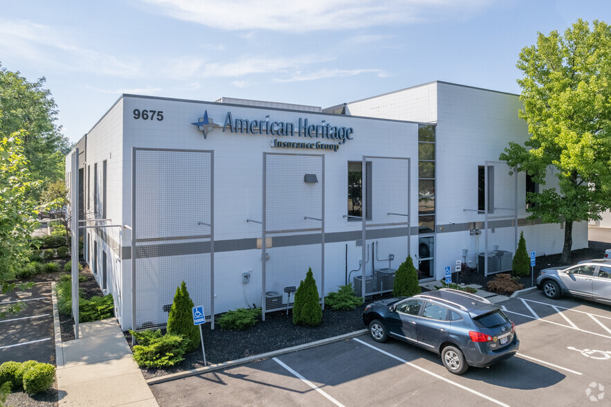 9675 Montgomery Rd, Cincinnati, OH for lease - Building Photo - Image 3 of 4