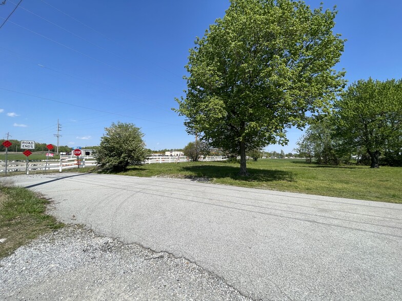 2011 Morgan Ave, Marion, IL for sale - Primary Photo - Image 1 of 6