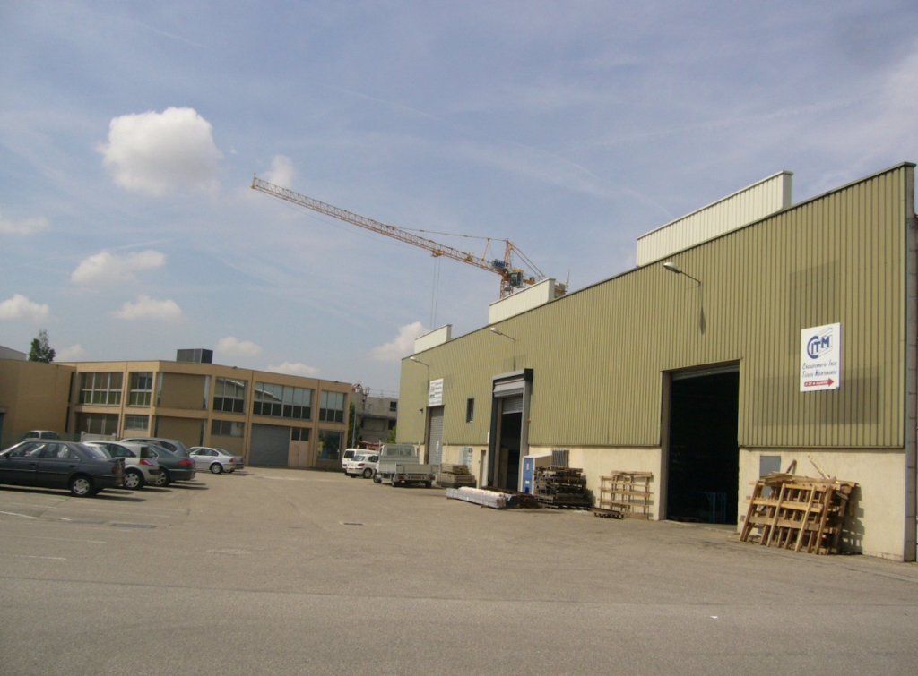 Flex in Chassieu for lease Building Photo- Image 1 of 2