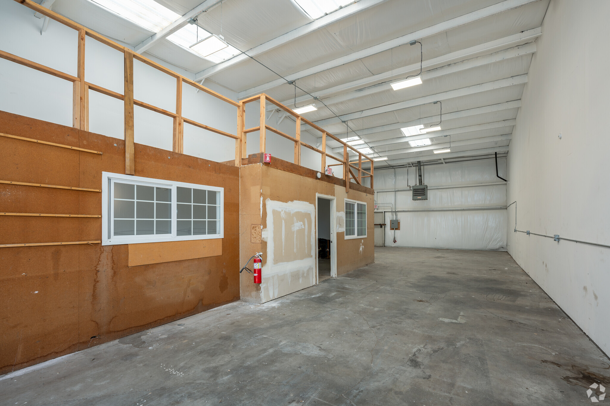 4283 N Wilson Way, Stockton, CA for lease Interior Photo- Image 1 of 3