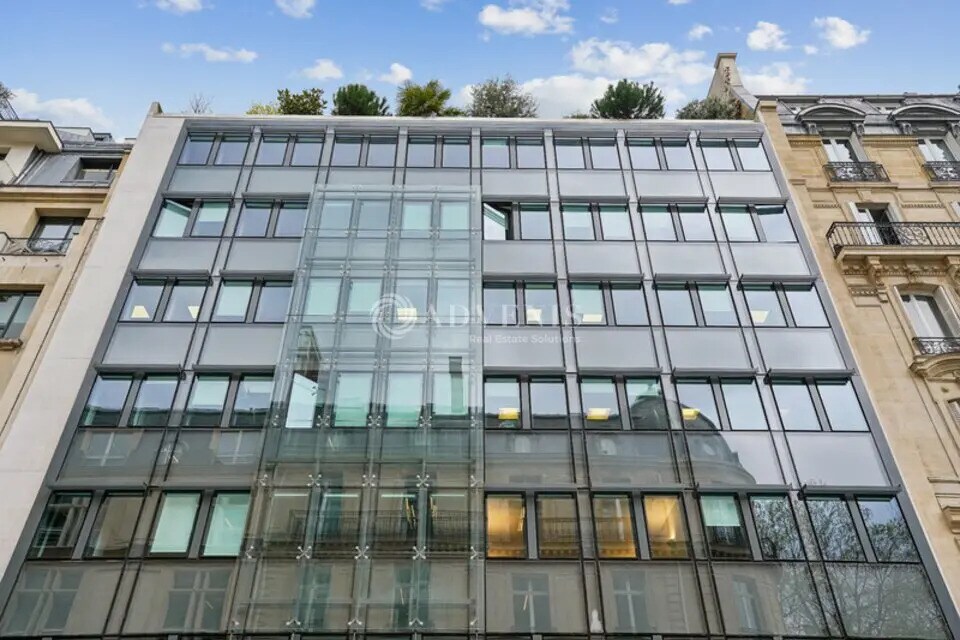 Office in Paris for lease Building Photo- Image 1 of 13