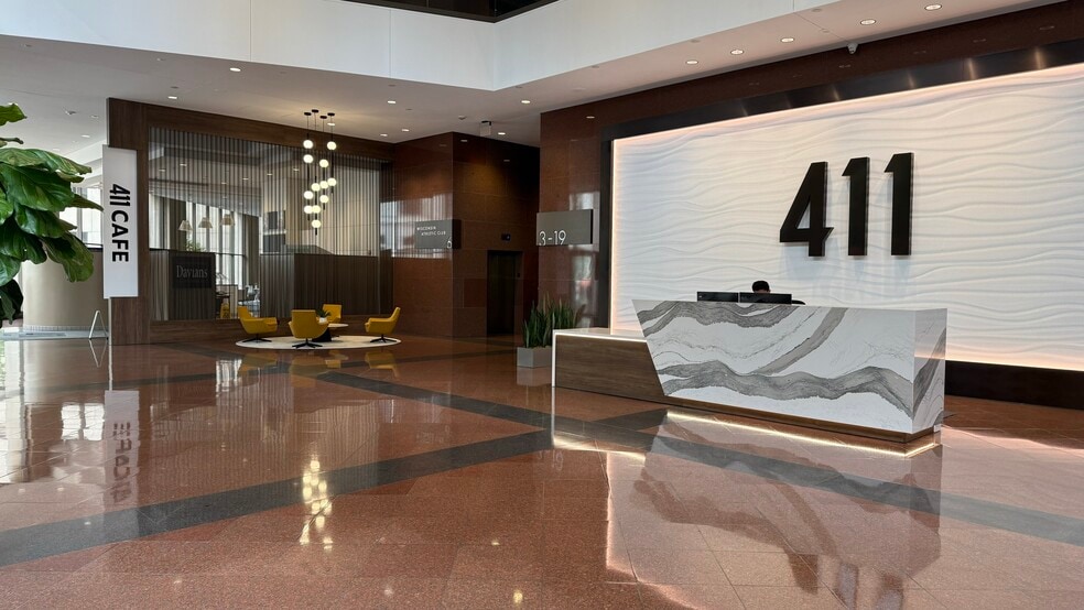 411 E Wisconsin Ave, Milwaukee, WI for lease - Interior Photo - Image 3 of 7