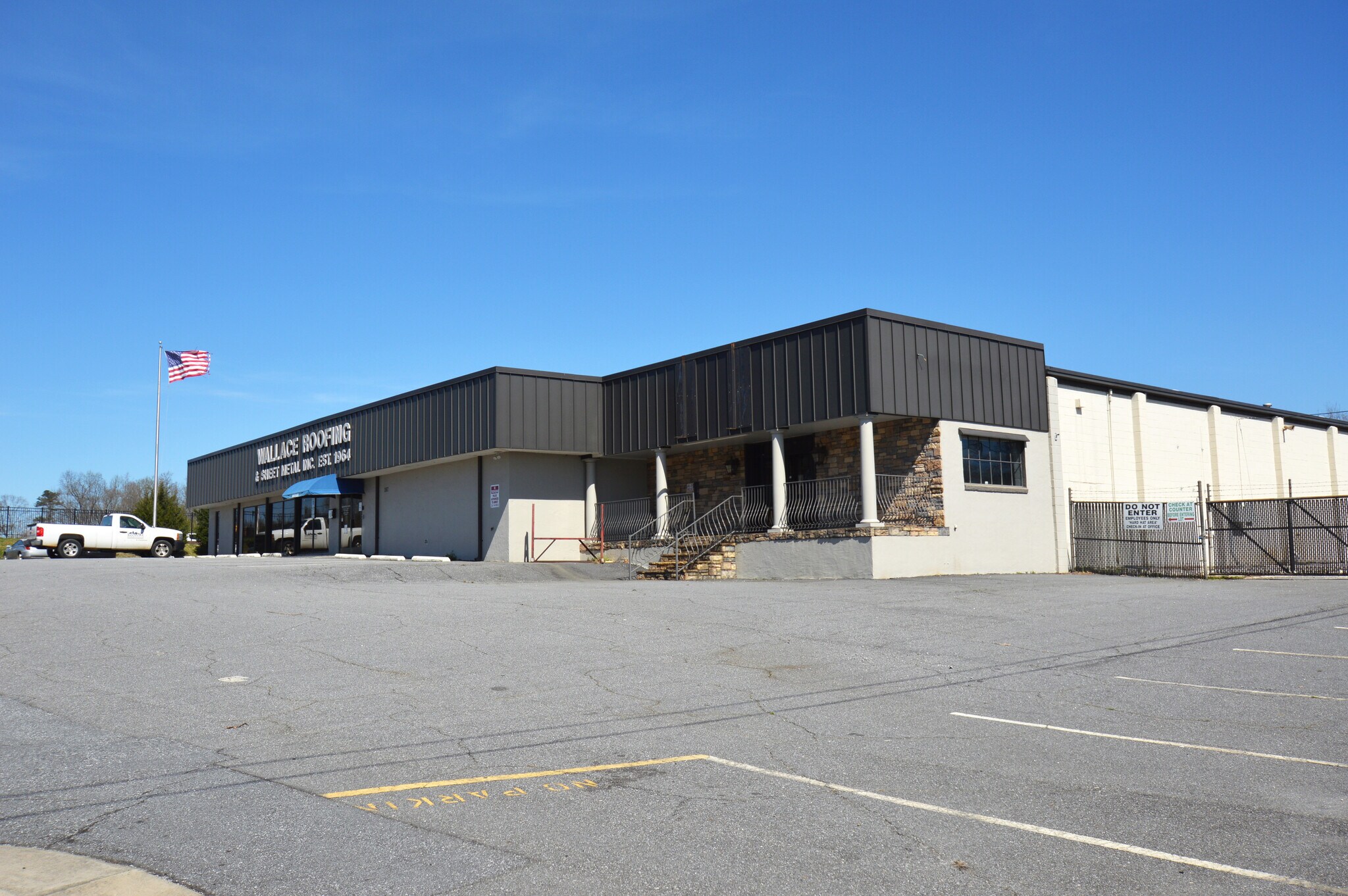 1167 SE Center St, Hickory, NC for sale Building Photo- Image 1 of 1