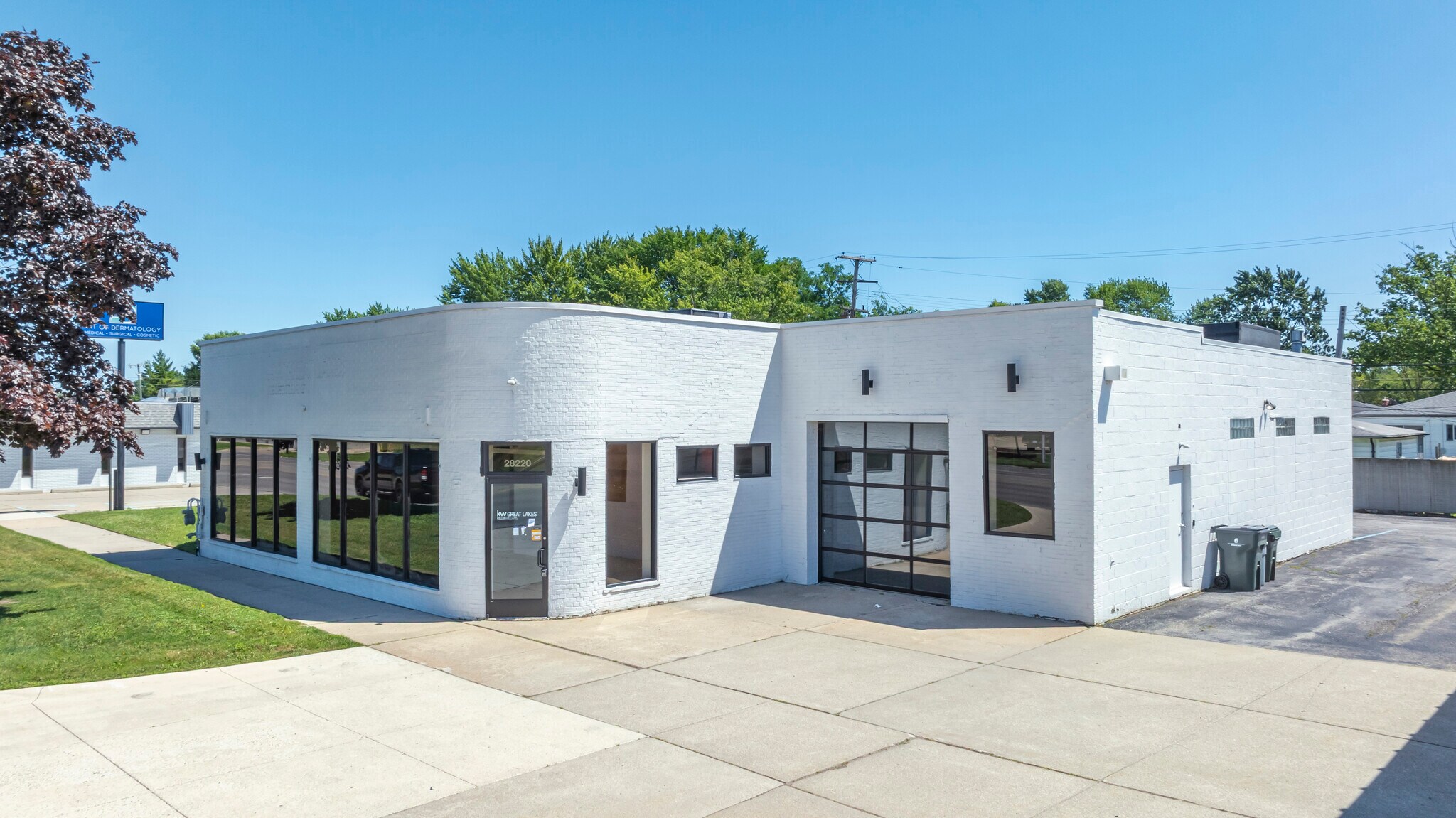 28220 Harper Ave, Saint Clair Shores, MI for sale Building Photo- Image 1 of 1