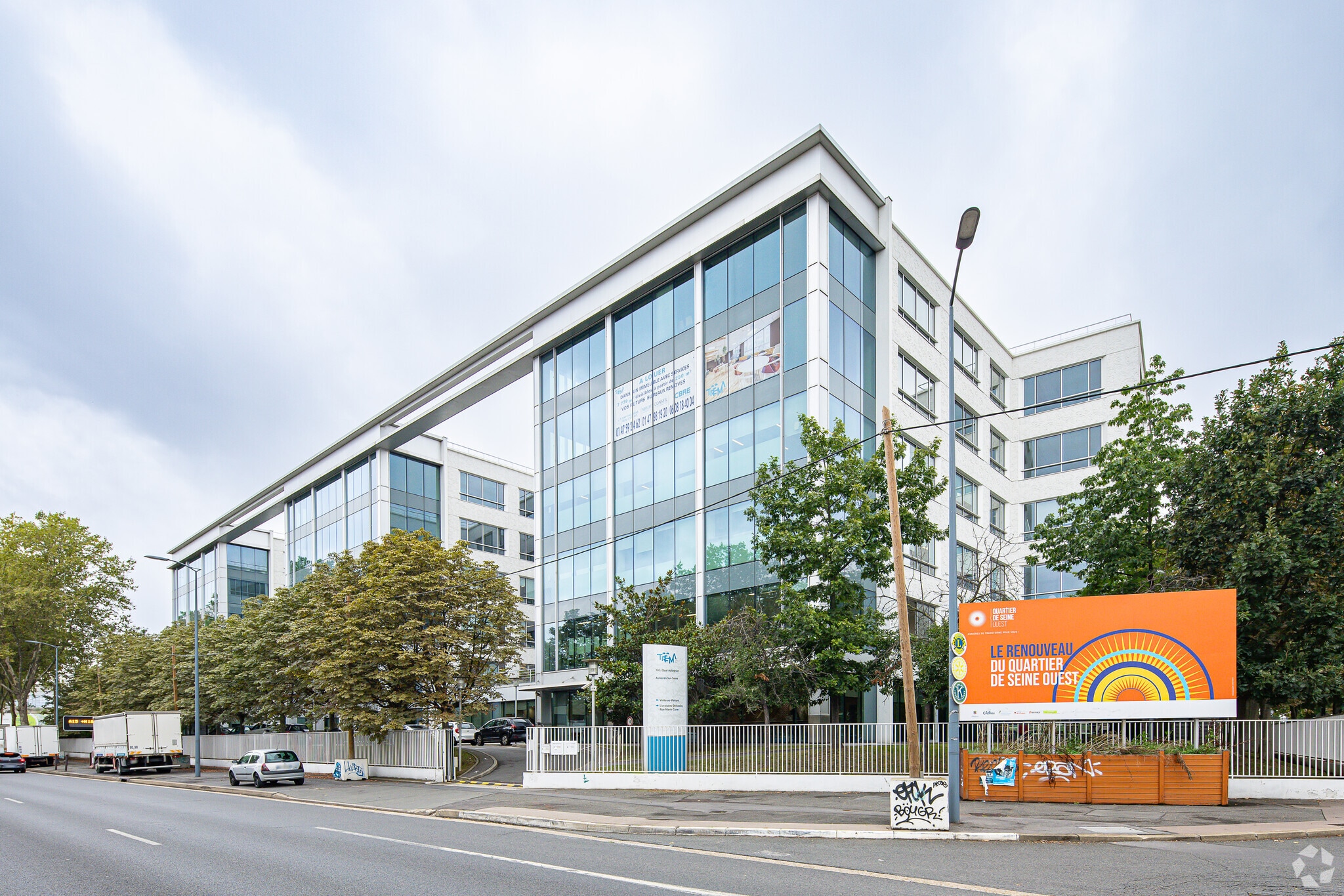 Quai Aulagnier, Asnières-sur-Seine for lease Primary Photo- Image 1 of 3